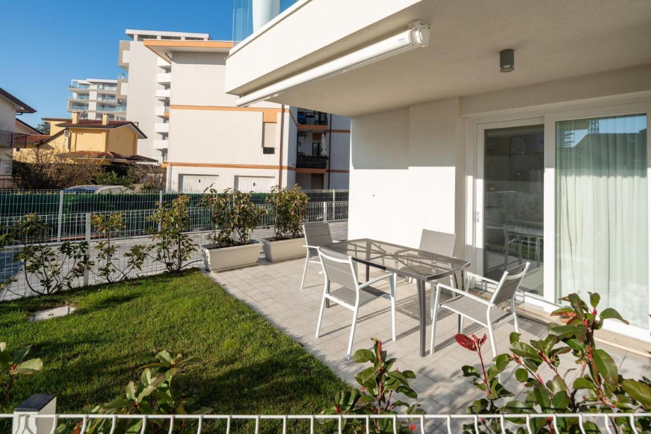 Апартаменты Immobiliare Jvl - Vm2 Лидо-ди-Езоло Экстерьер фото